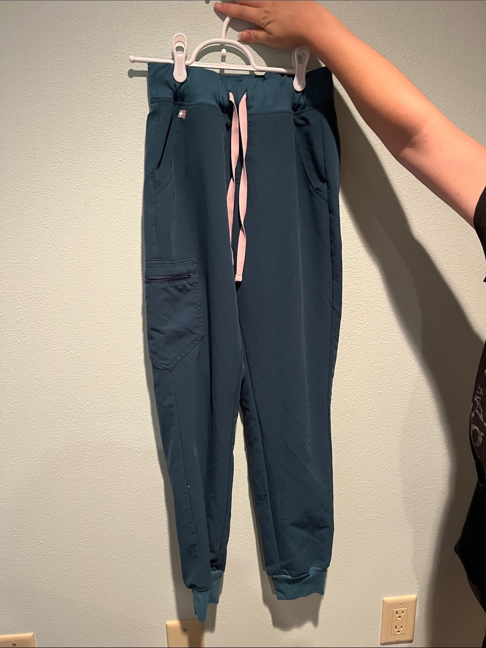 Figs jogger scrub pants
